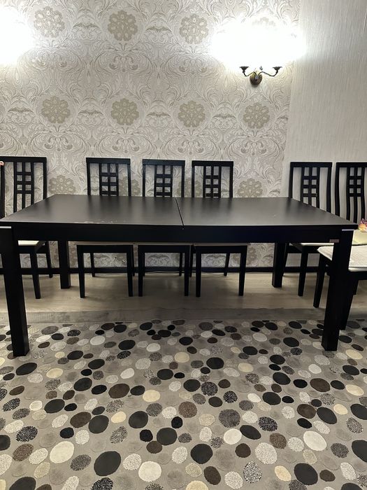 Стол со стульями