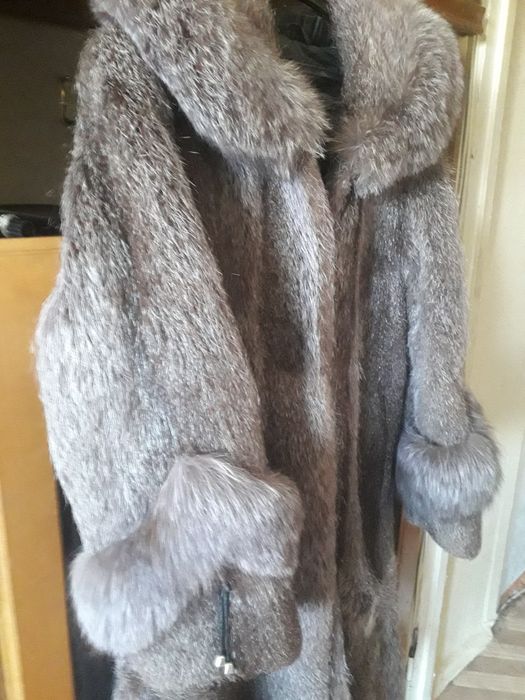 Продам шубу нутриевую