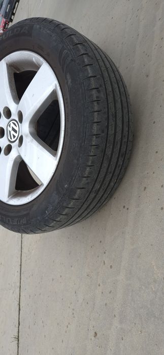 Jante de aluminiu cu anvelope de vara in stare foarte buna