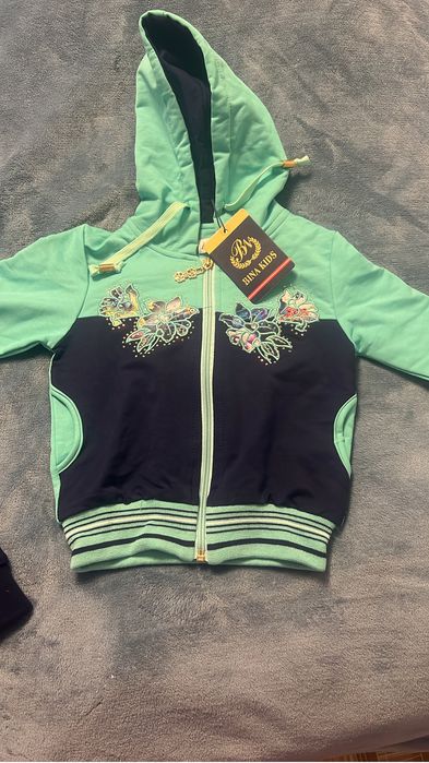 Продам детский спортивный костюм