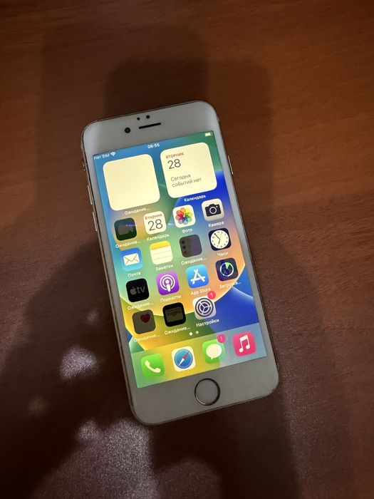 Продается IPhone 8