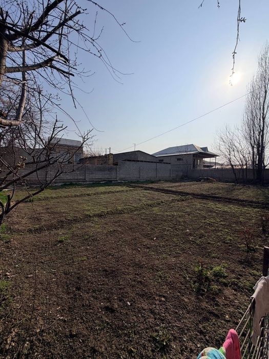 Yer sotiladi 6 sotix 11.000$ Dan sotixi