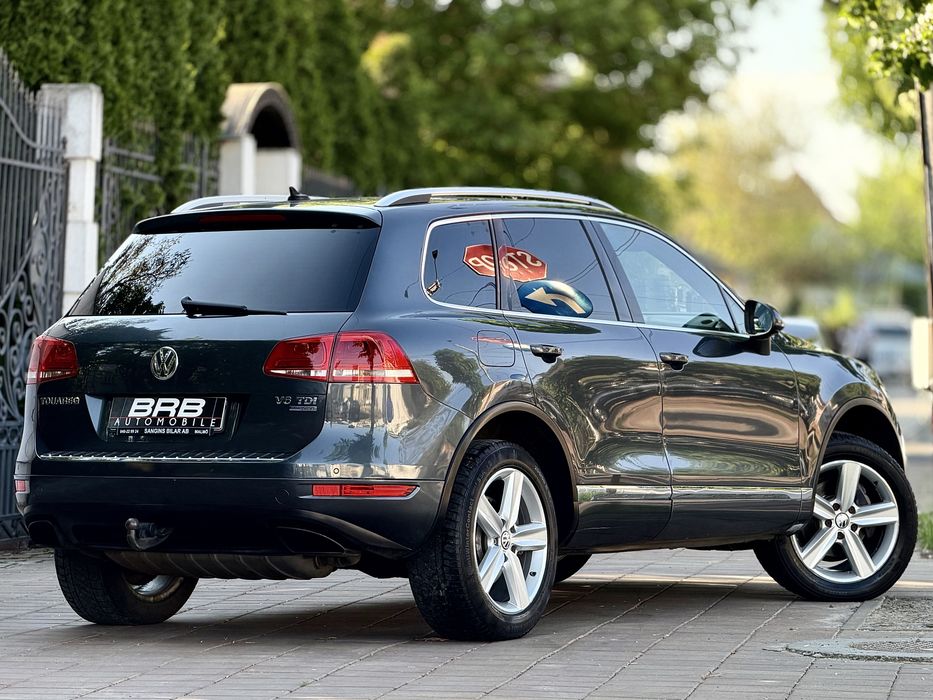 • Volkswagen Touareg 2012 / 3.0 Diesel / 4 Motion 4x4 - Parc Auto / RATE / Garanție •