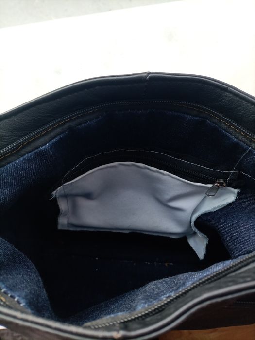 Черна дамска чанта от естествена кожа