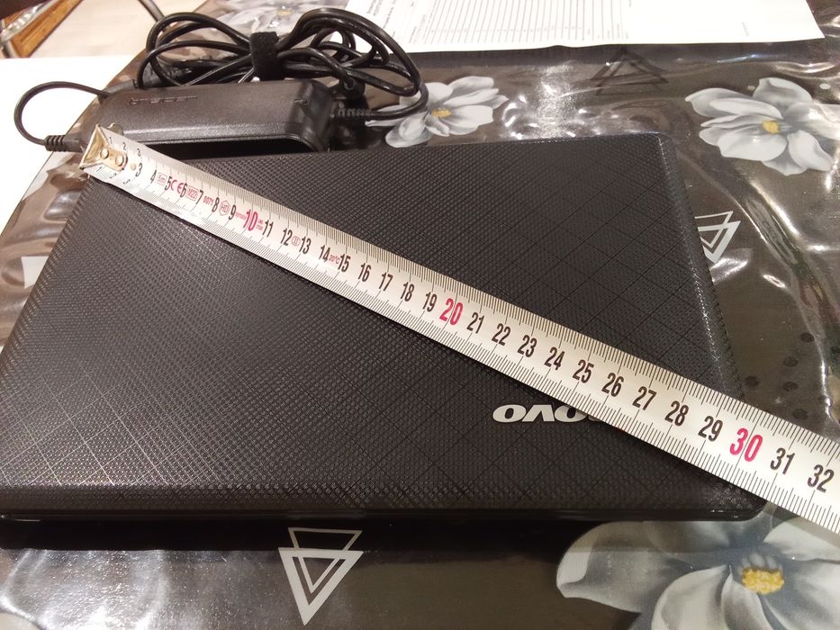 Лаптоп Lenovo Лаптоп