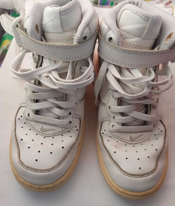 Pantofi sport NIKE nr 33  si Telefon HUAWEI Y6P, 64GB, 3GB RAM, negru