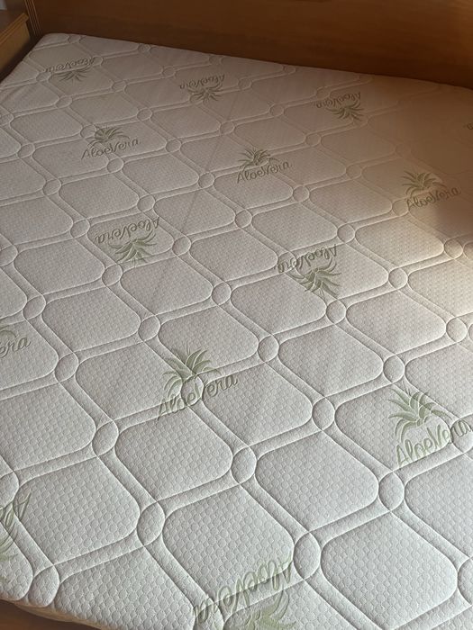 Матрак двулицев  200 х 180 твърд като нов