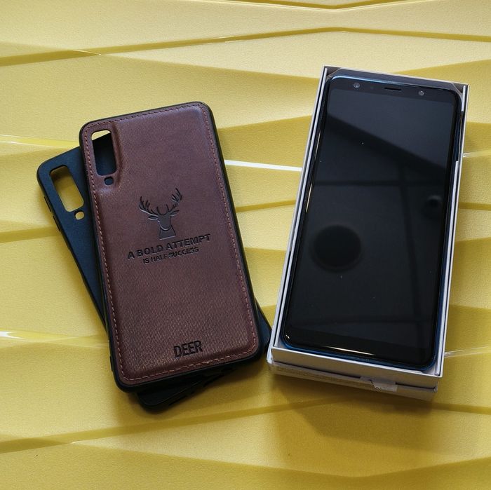 Продавам Samsung Galaxy A7 2018 / SM-A750FN / Dual SIM / Перфектно състояние + 2 кейса