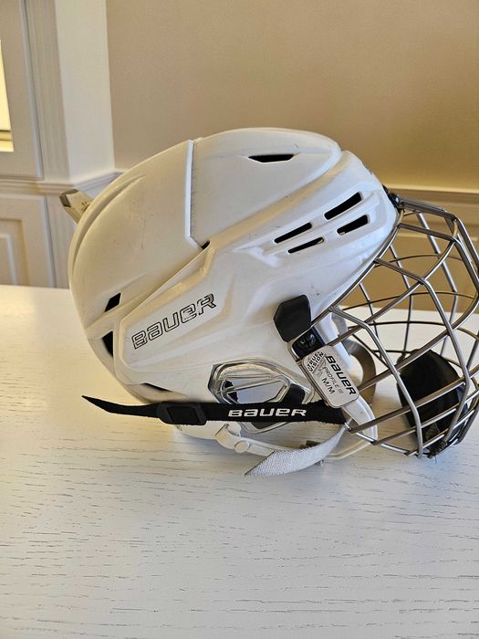 Хоккейный шлем Bauer