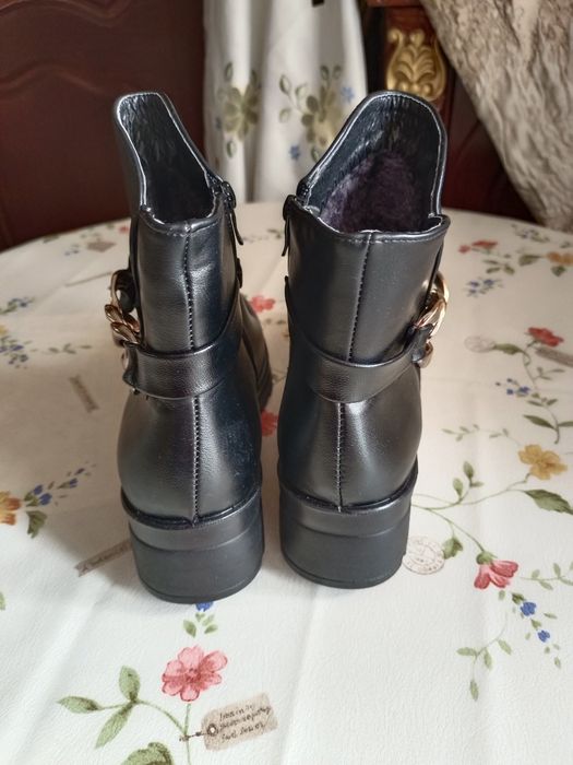 Женские кожаные сапожки