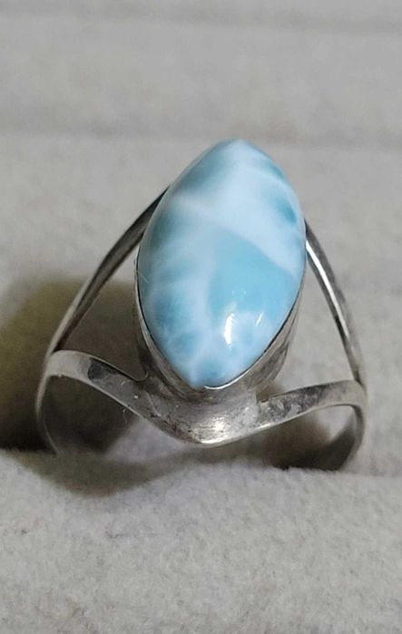 Inel vintage din argint cu Larimar caboșon oval