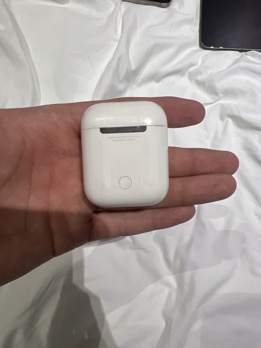 Airpods 2 поколение б/у сотилади