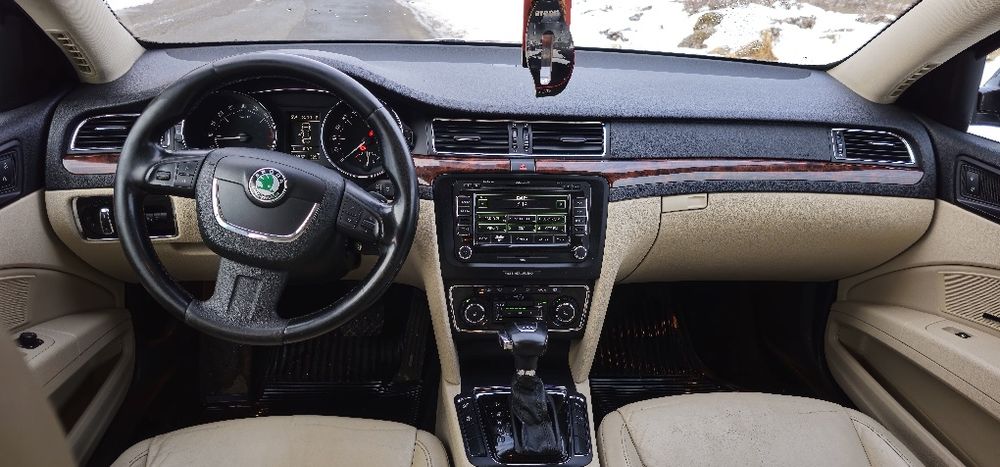 Skoda superb, automat 170cp