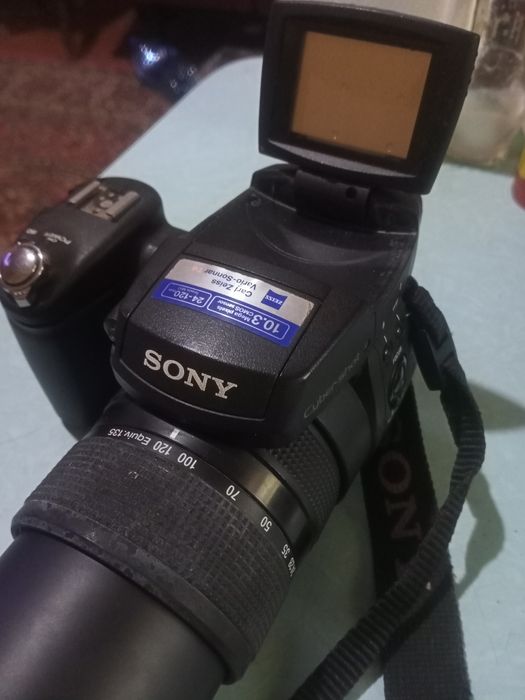 Легендарный фотоаппарат. Soni R1.