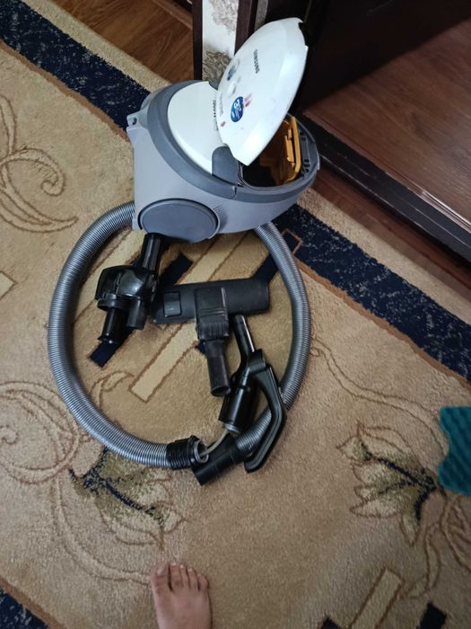 Пылесос  samsung 1800w