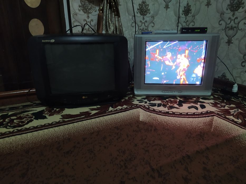 Televizorlar sotiladi tez va arzon.