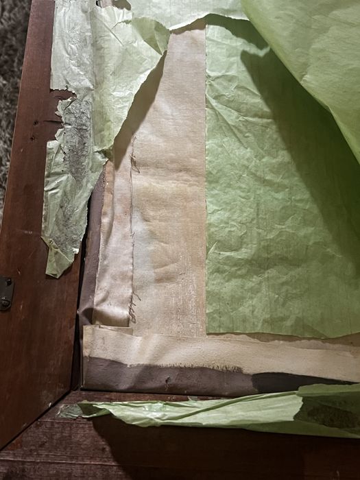 Tablou original în ulei pe pânză, 107×77 cm, ramă din lemn sculptată – peisaj montan