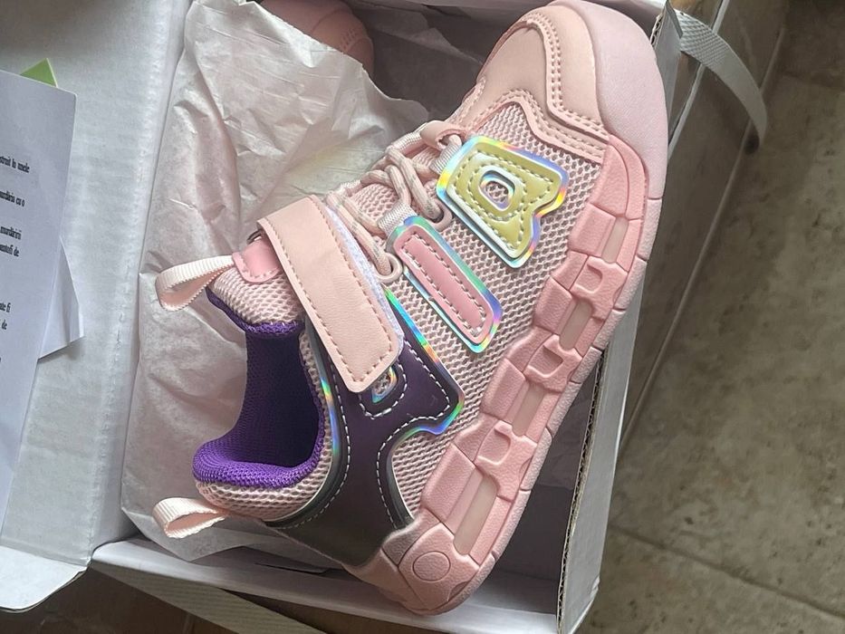 Adidași copii pe stoc