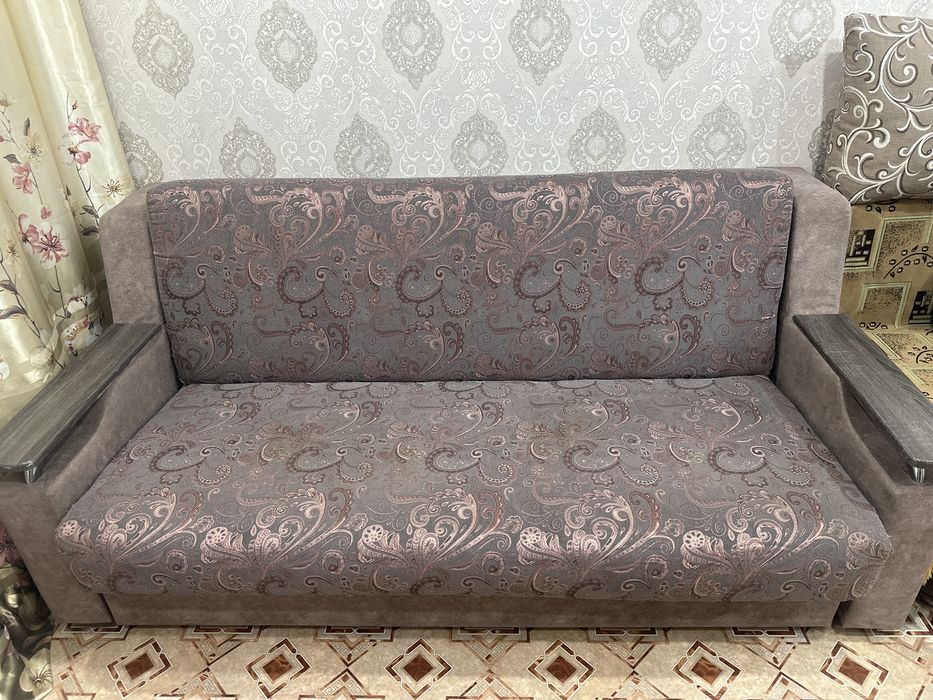 Продам диван в хорошем состоянии