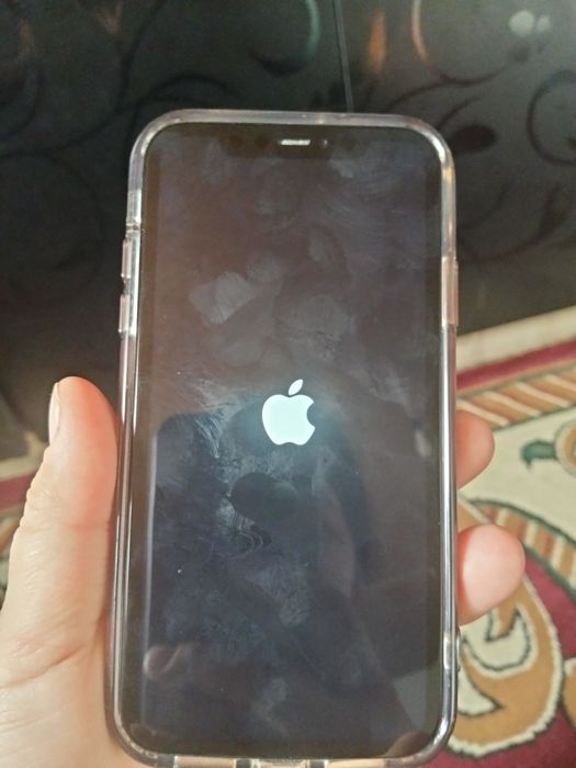 Продам Iphone 11