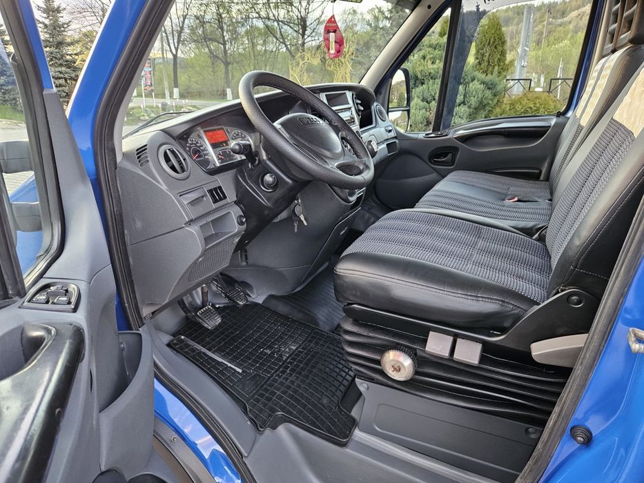 Vand Iveco Daily 35c18 , se conduce cu cat. B, cu anul fabricatie 2012
