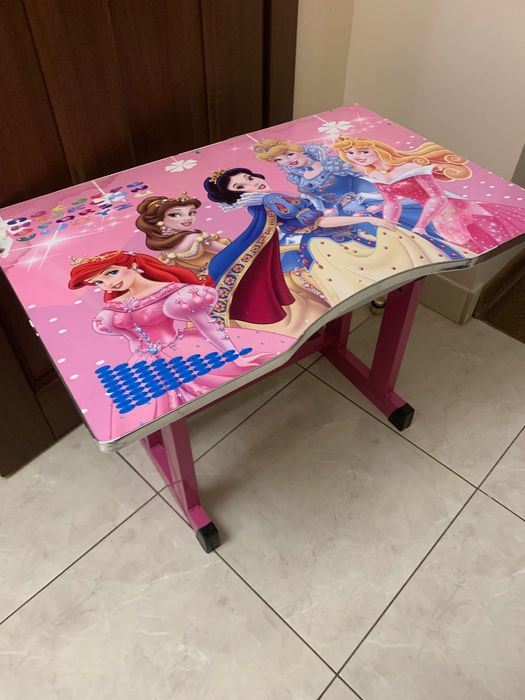 Детские игрушки, одежда