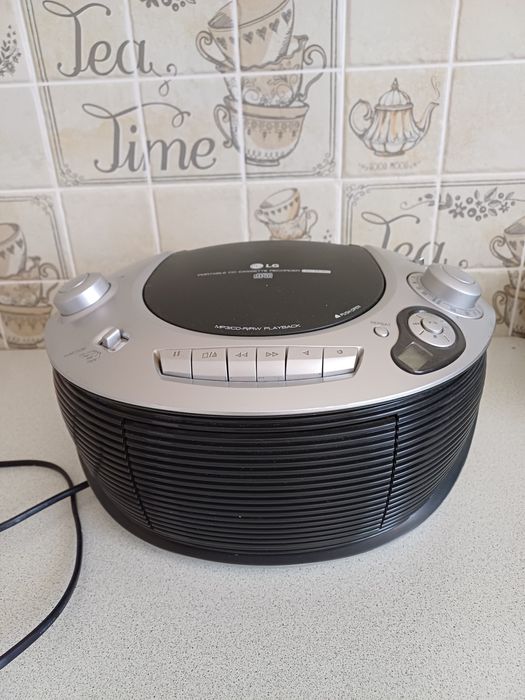 Продаю магнитофон