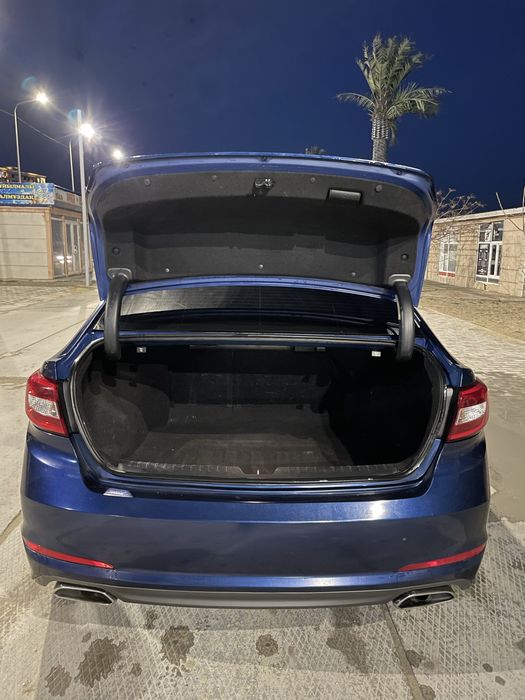 Продам машина соната