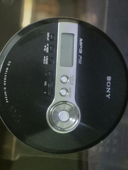 Переносной CD MP3 плеер SONY