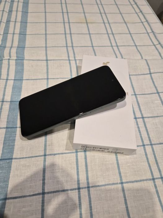 Телефон HONOR 200 smart