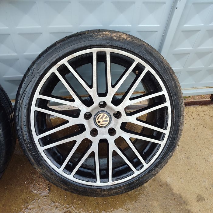 Джанти с гуми 5×112  18
300лв