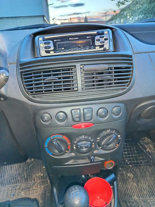Masina Fiat Punto
