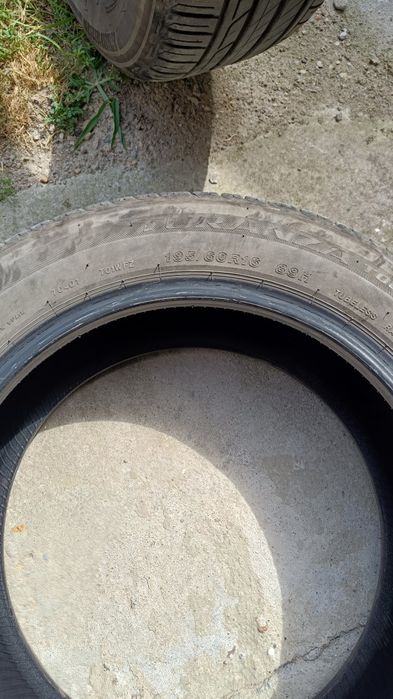 Vând anvelope de vara Bridgestone