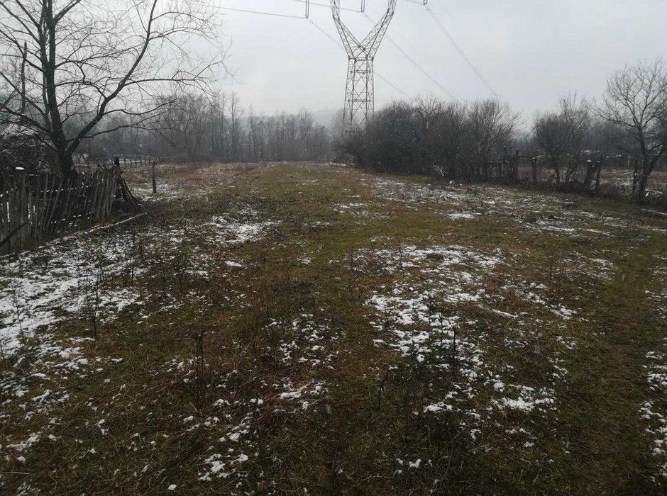 Vand teren superb aproape de TISMANA