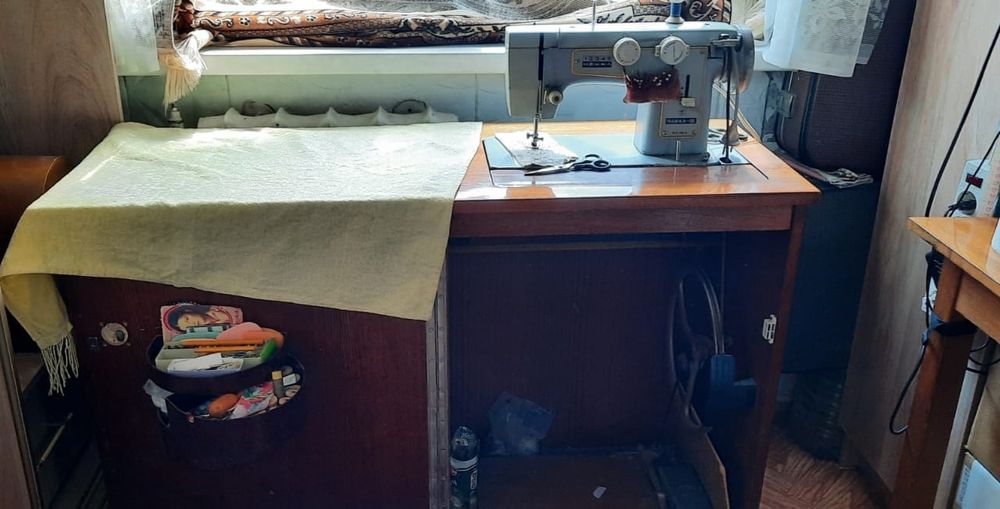 Продается швейная машина