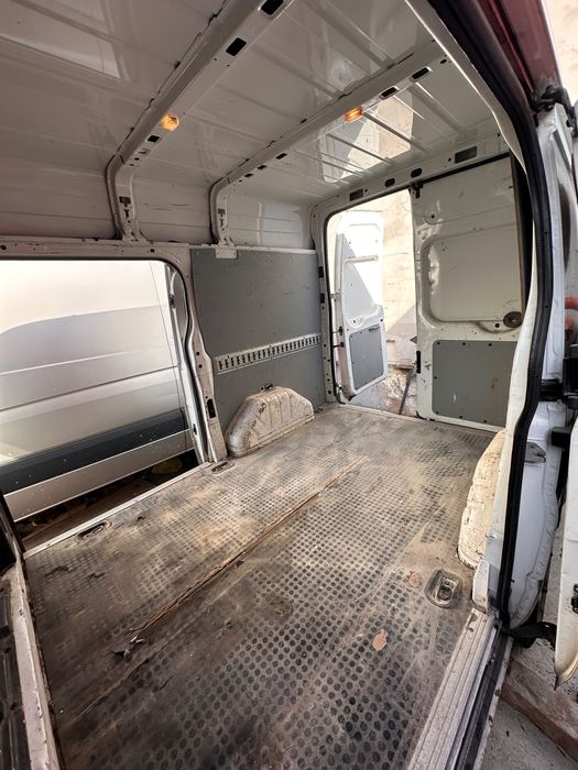 Ford transit 2011