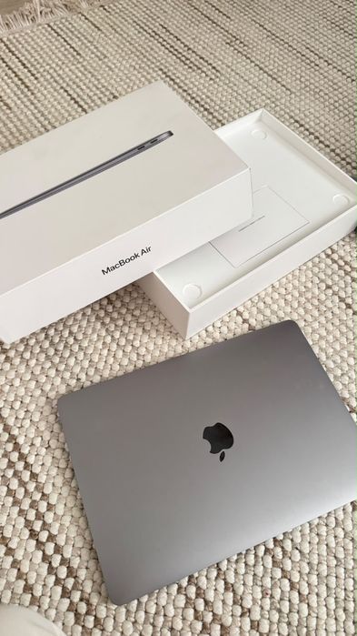 MacBook Air 13-inch M1