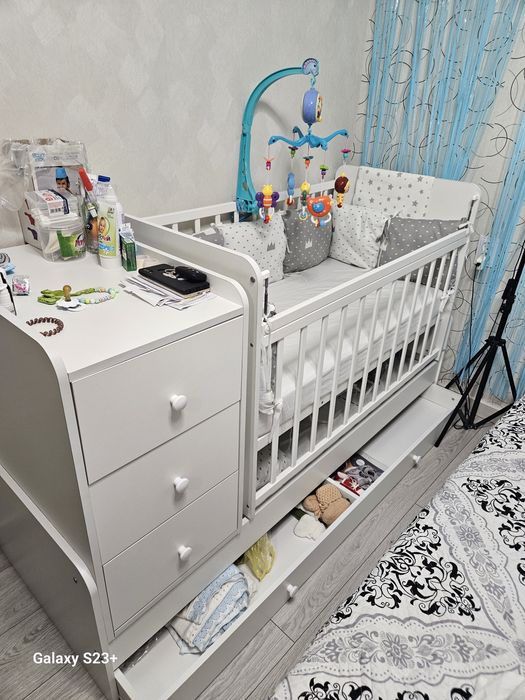 Продам Манежку со шкафами