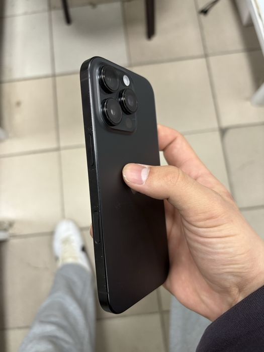 iphone 16 pro чёрный цвет