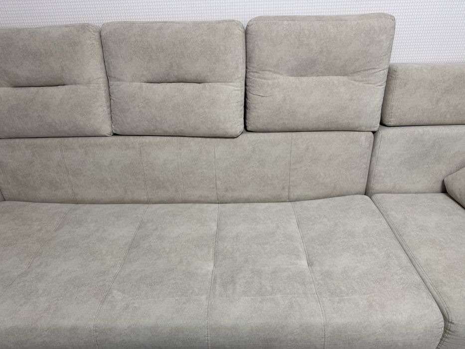 Угловой диван. Раскладывающий.