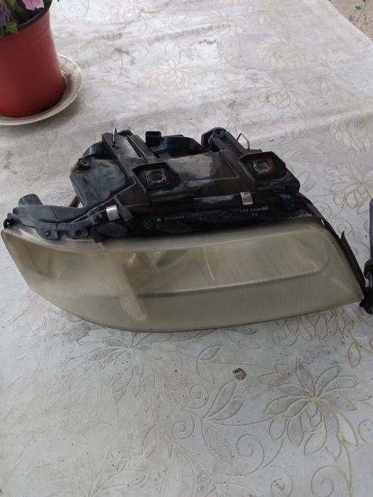 Продаю фары Audi A6 C5