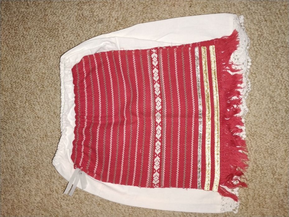 Costum popular tradițional fetite