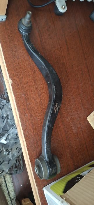 Рычаг низний мазда 6