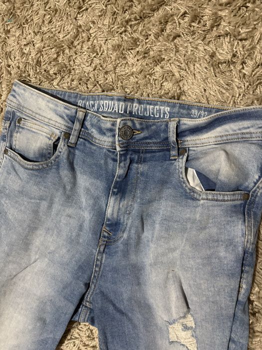 Мъжки скъсани дънки