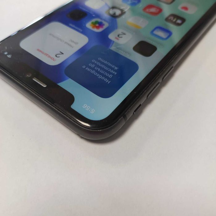 Iphone 11 64GB battery health 75%