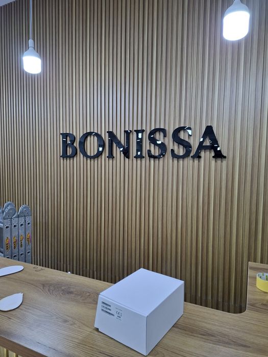 Bukva Banner Logotip Laytboks Viveska