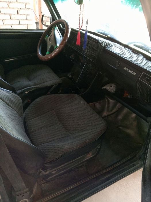 Juguli 2107 sotiladi 2000yil