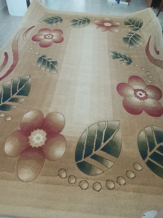 Продам ковер в отличном состояний