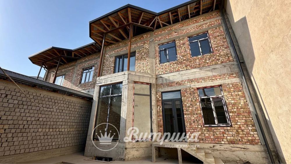 Продаётся 6-ти комнатный на 1.9 сотке