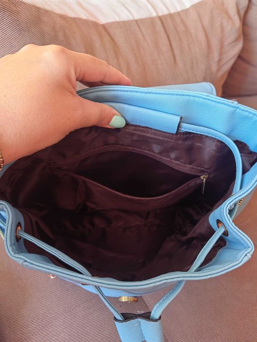 Синя удобна раница